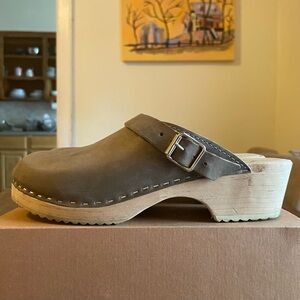 Lotta from Stockholm leather clogs